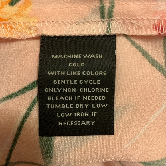 Paige Investments NWT Pink Floral Popover Blouse - Picture 12 of 13